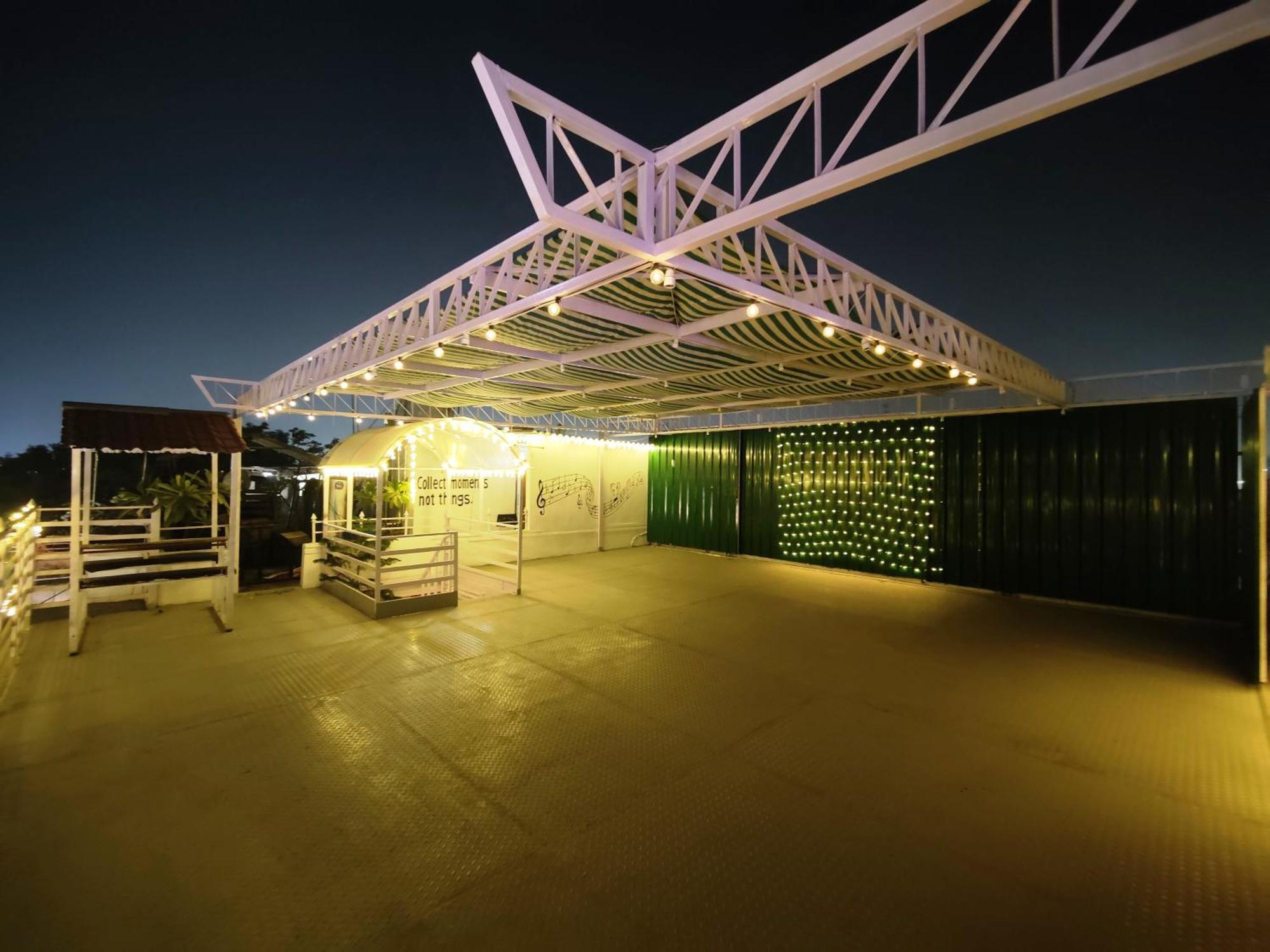 Hotel Ur Prayagraj Exterior foto