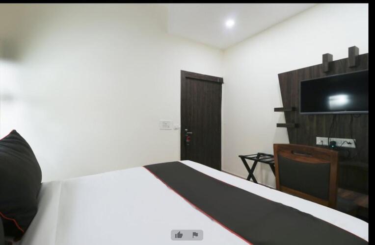 Hotel Ur Prayagraj Exterior foto